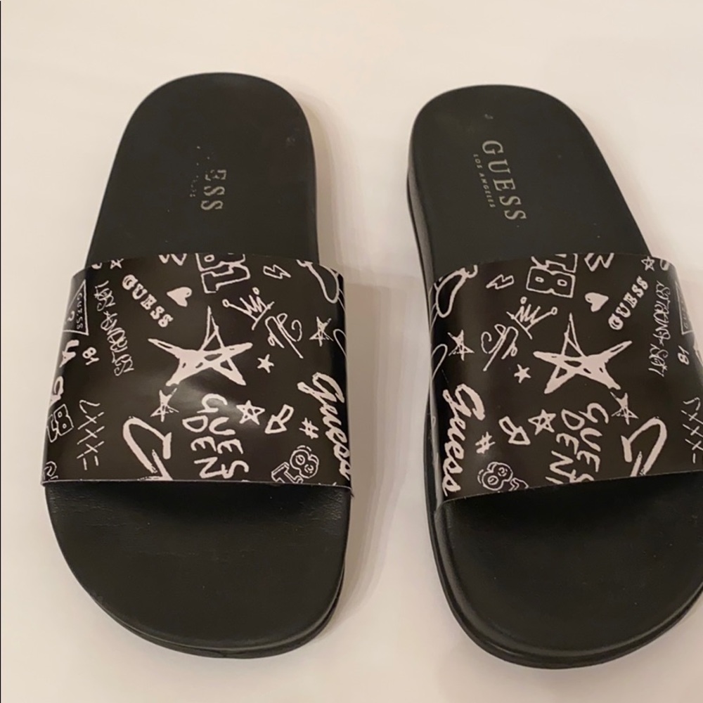 GUESS  Slides